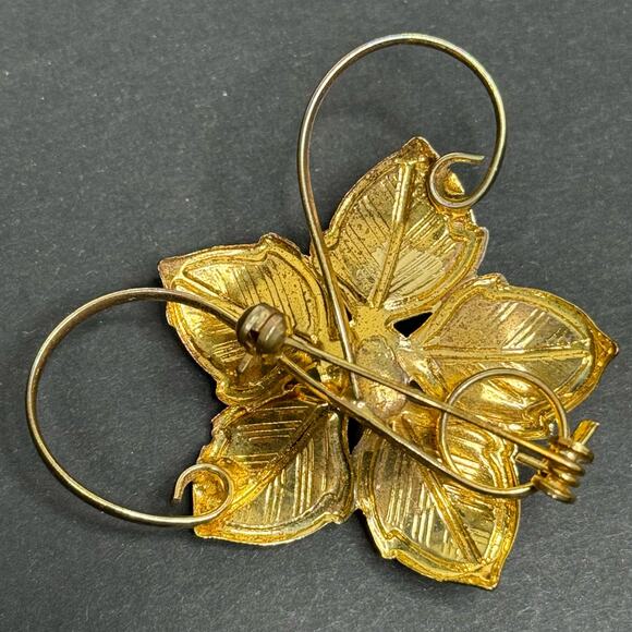 Vintage Enamel Flower Faux Pearl Gold Tone Brooch Pin - Picture 4 of 5